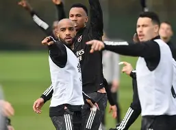 包含本菲卡发布备战花絮，加时末段战术微调，欧篮联任务艰巨，资深球员宣示担当的词条